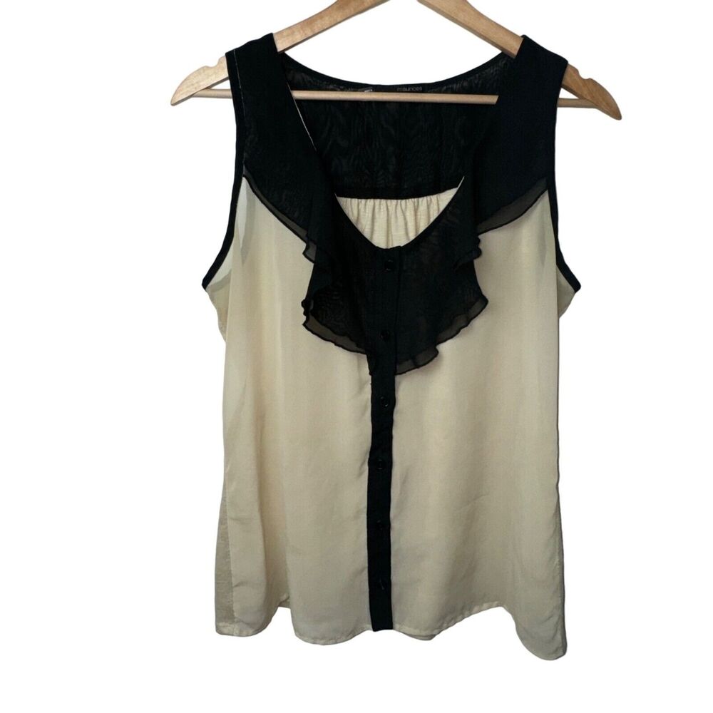 Maurices Medium Cream & Black Button Up Sleeveless Top
